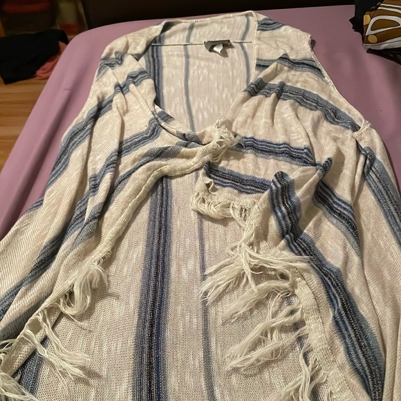 WOMANS SWEET & SINFUL SIZE XL SLEEVELESS CARDIGAN WITH FRAYS BLUE AND TAN - Picture 1 of 6